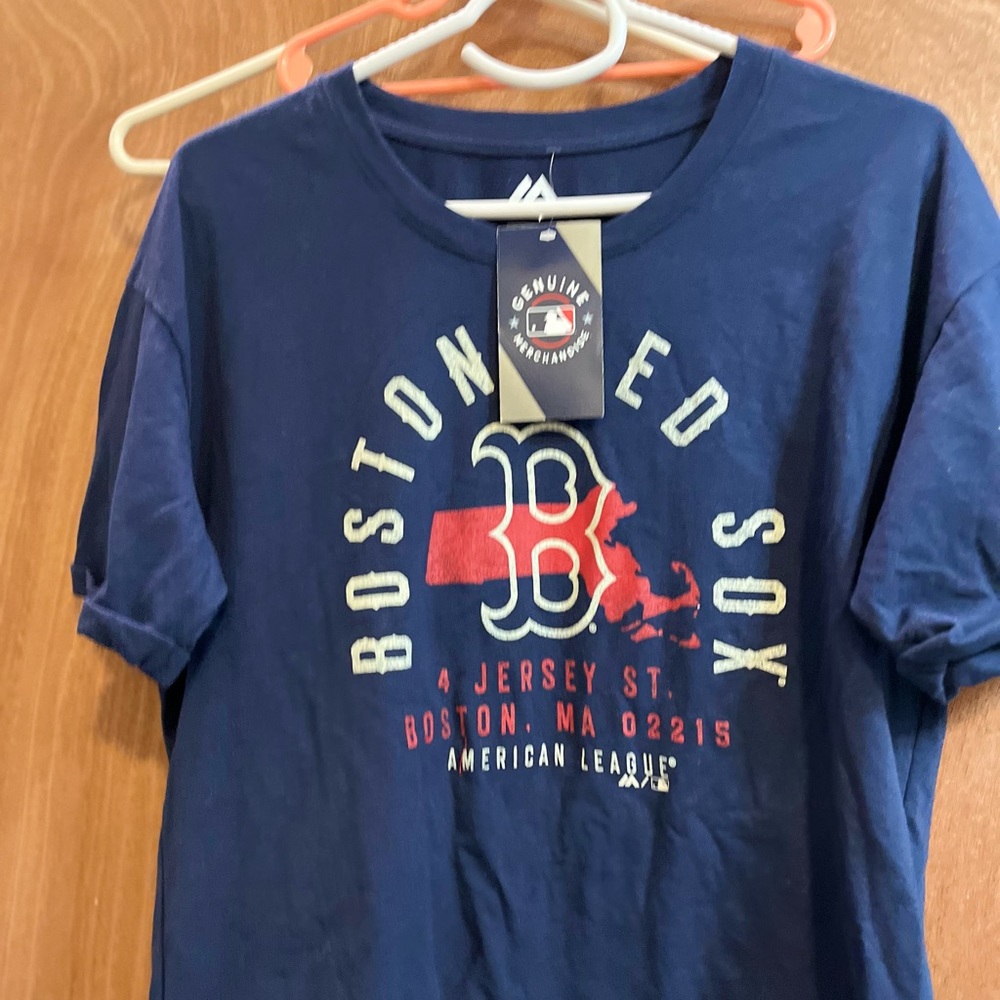 NWT Women’s Boston Red Sox’s Official Tee Shirt size M